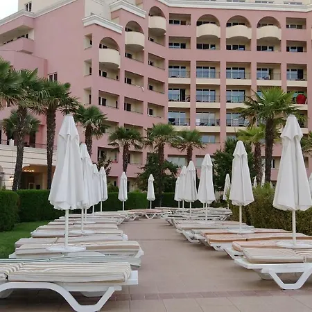 Private Apartment In Sunny Beach شقة ساني بيتش