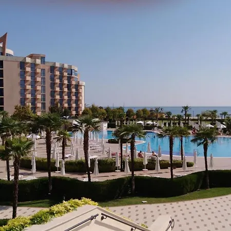 Private Apartment In Sunny Beach アパート *